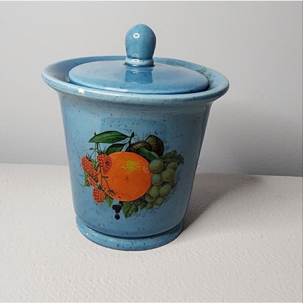 Vtg Hyalyn 914 USA Pottery w/ Orange Grapes Design Cookie jar/ Canister 5 3/4in"